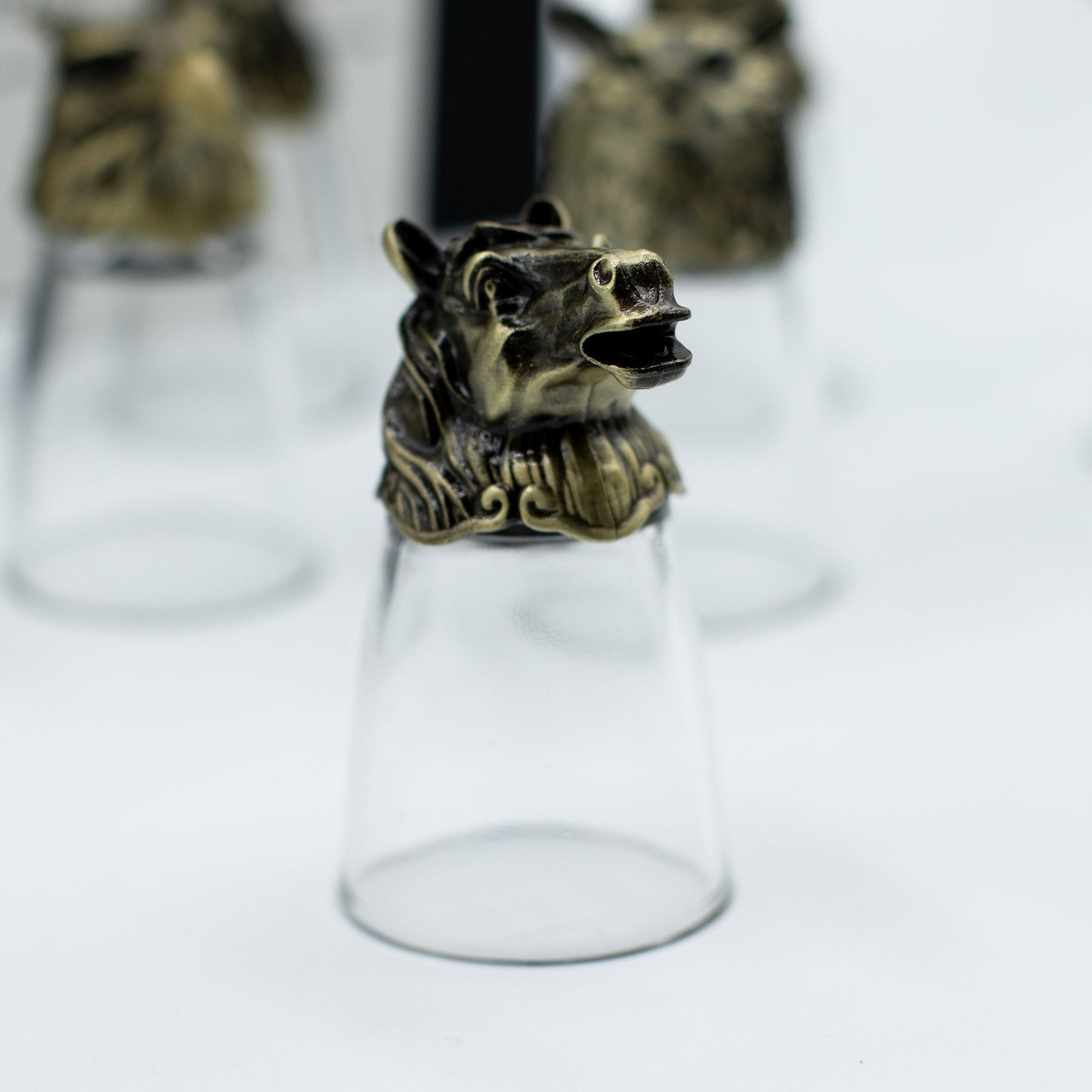 Conjunto de regalo de 12 vasos de chupito Bottom Up (25ml) - Bosque y Criaturas Místicas - Bronce Antiguo