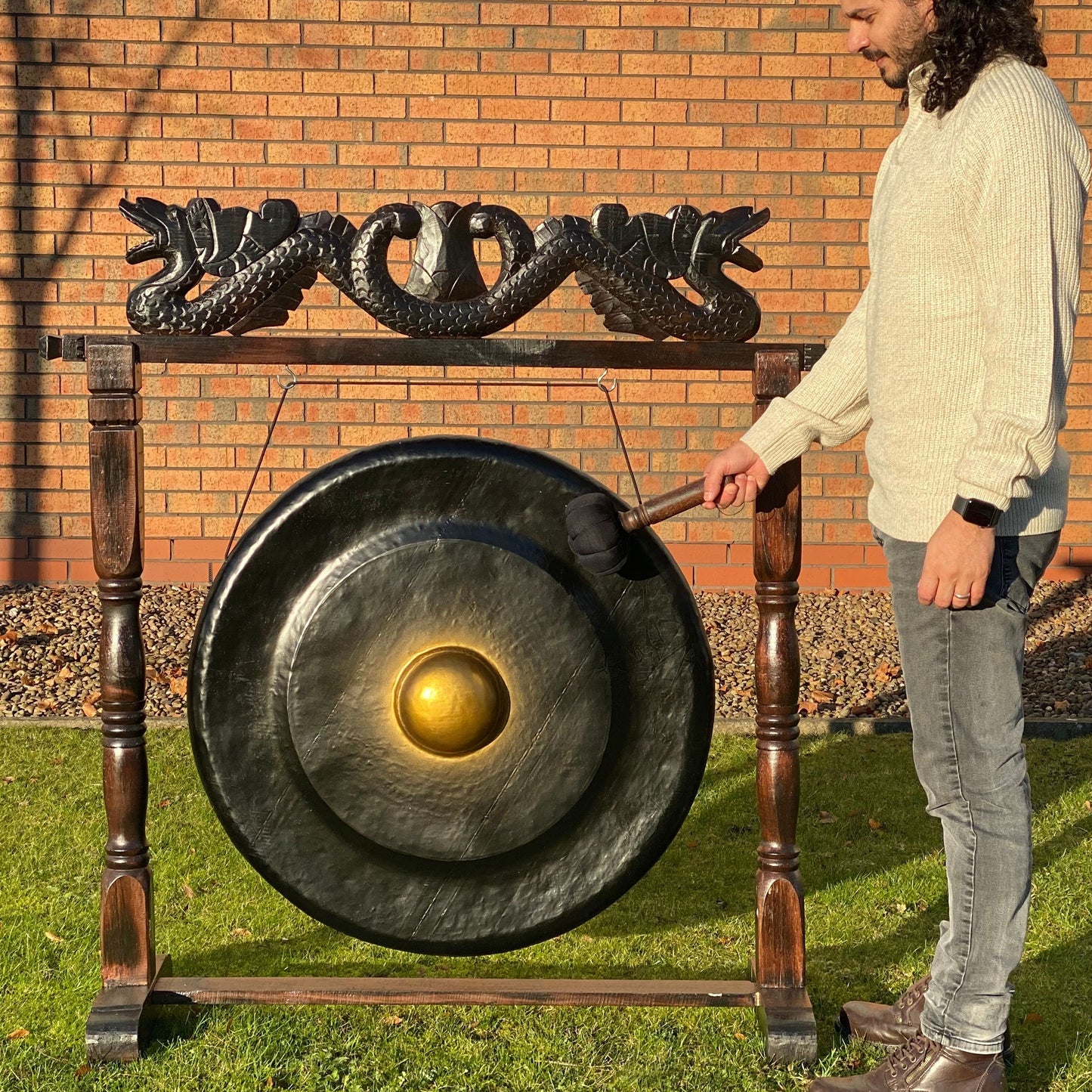 Gran Gong de Meditación en Soporte Marrón Antiguo - 80cm - Negro